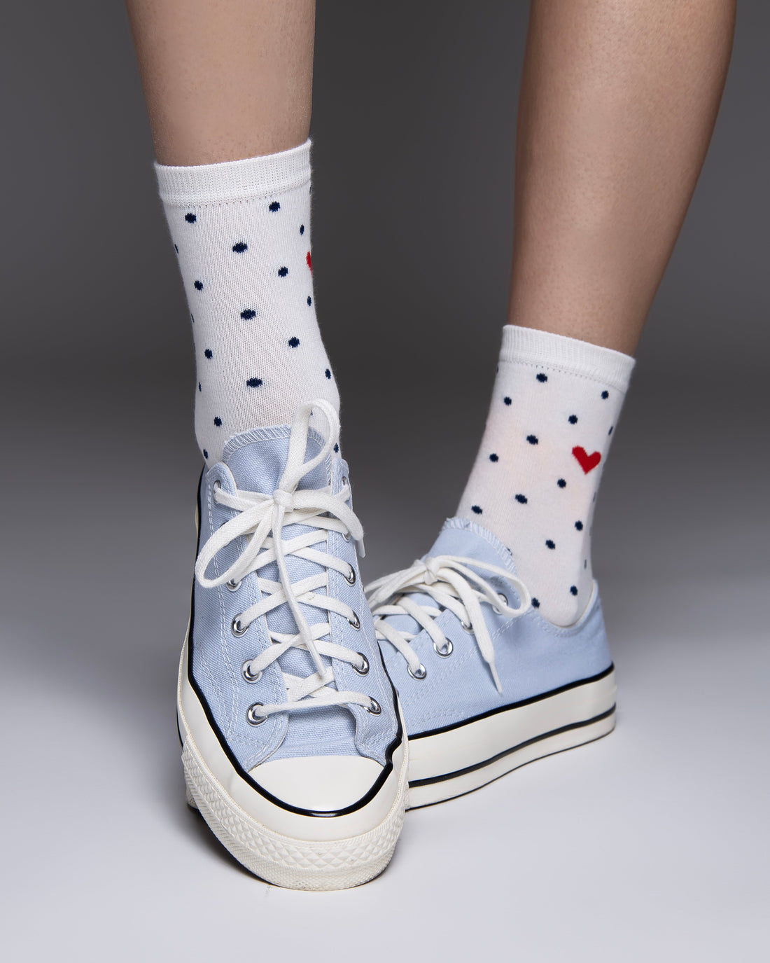 Premium Italian women's socks collection - everyday, cashmere, sport and patterned socks for Czech Republic